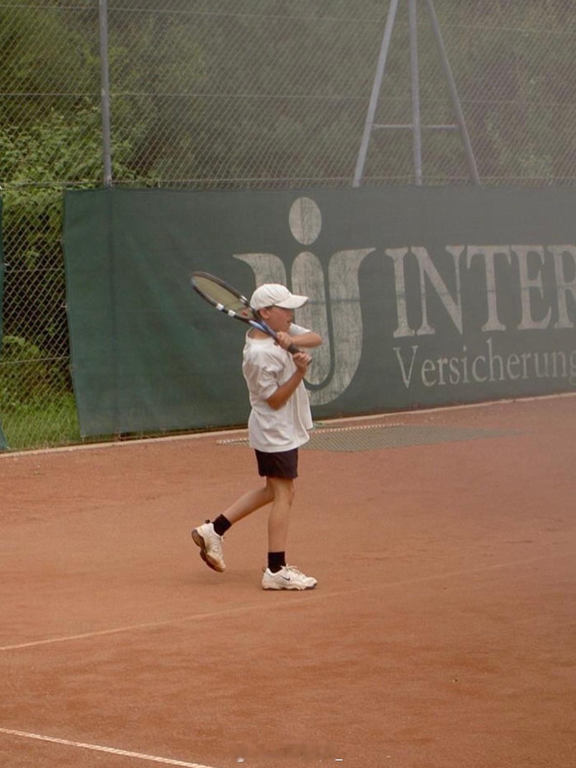 丹尼斯·诺瓦克正式宣布退役🇦🇹👋🏻今日退役声明图集中，仅有的出镜同侪，他