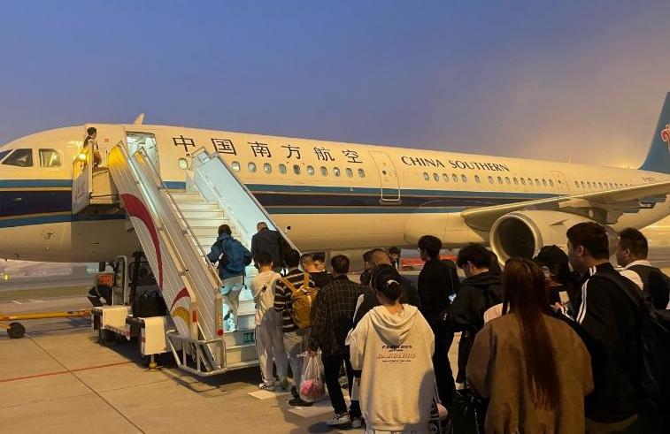 中日12条航线突然全停！这波取消潮太猛，日本旅游业扛不住了
 
最近中日航线有点