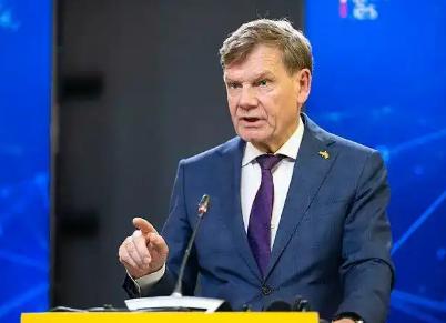 德国外长被“中断”访华之路后，德国国内各界“火力全开”！任何指责中国的行为都是愚