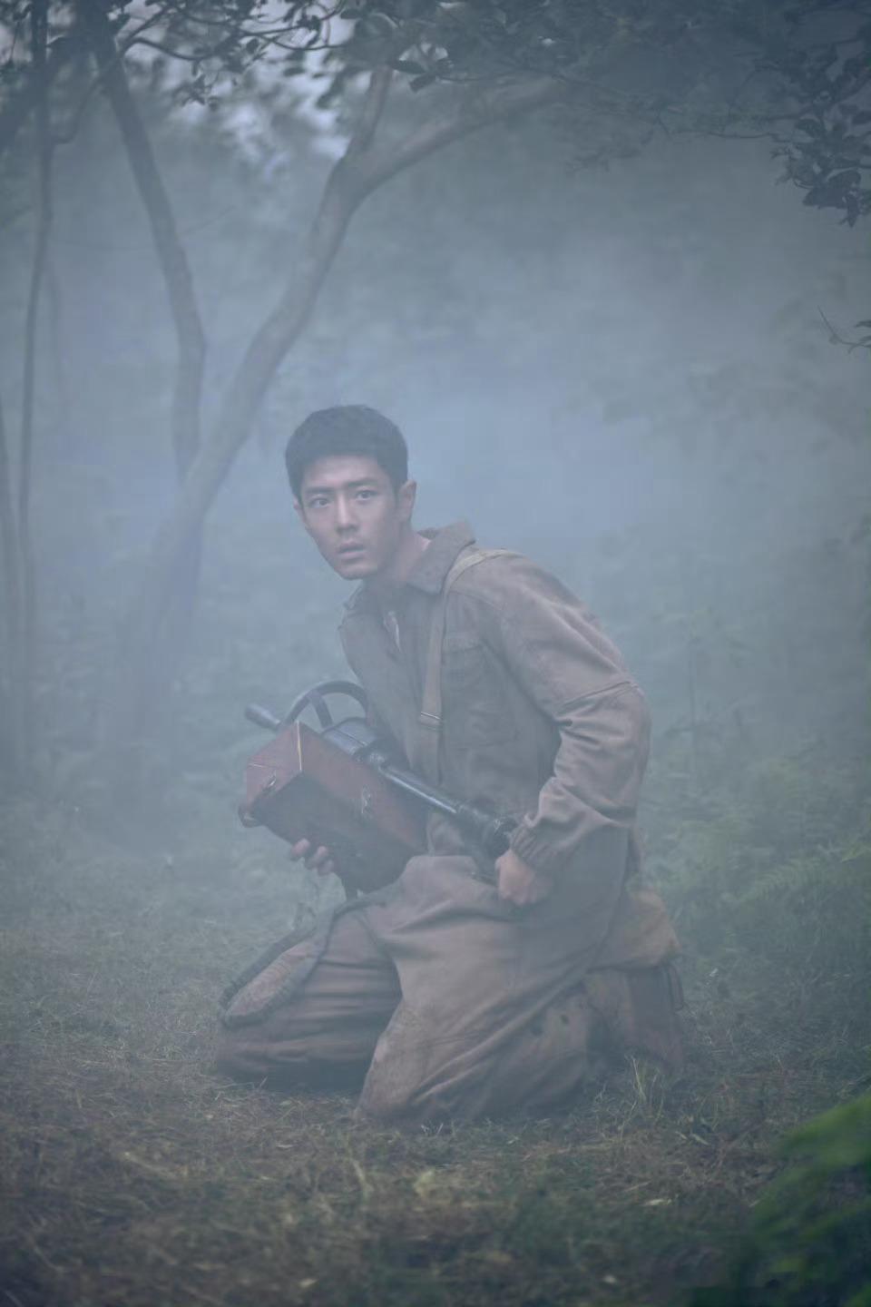 肖战光影定格布衣志肖战莫得闲的时刻 肖战莫得闲的时刻来啦、光影定格布衣志，铁锤铸