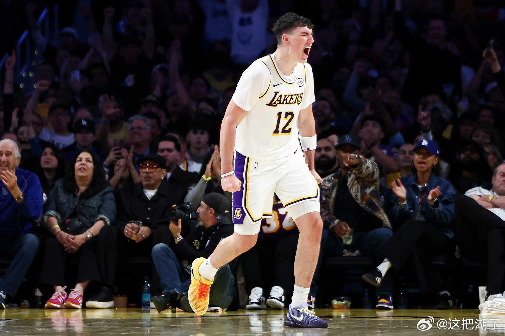 雷迪克聊拉拉维亚大赞，最近几场确实打得很自信有爆发，看看今天表现[有票了]“我对