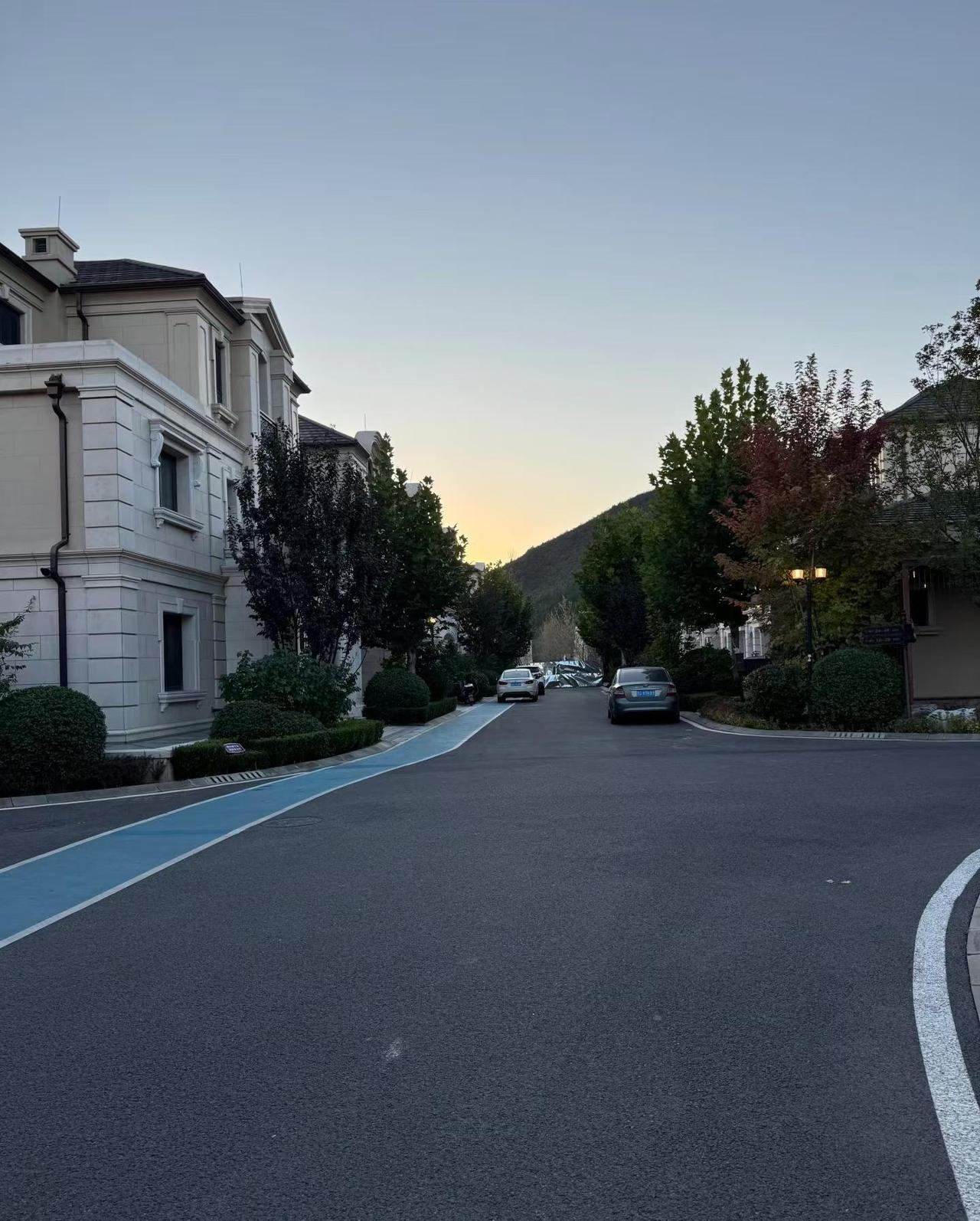 捡漏房！凯德麓语法式独栋别墅
使用650平米，急售860万
有意向可以见面聊，一