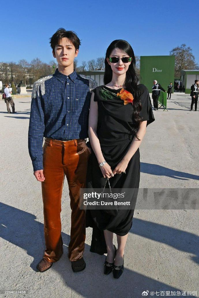 李昀锐王楚然米兰同框生图 李昀锐王楚然米兰同框生图，帅哥美女超养眼的组合，状态都