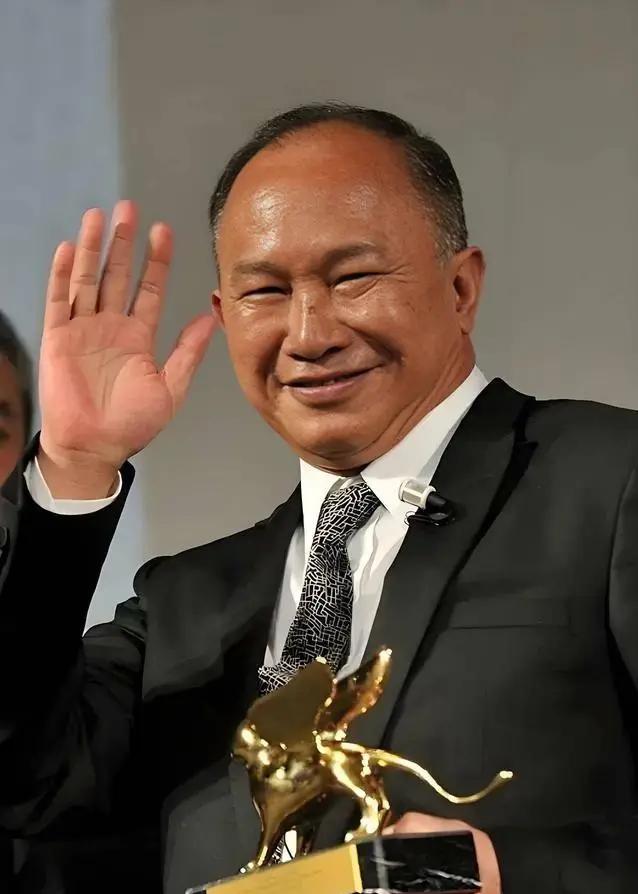 著名导演吴宇森确诊淋巴癌中期，变卖了北京的房产去美国治病。没想到 8 年后，妻子