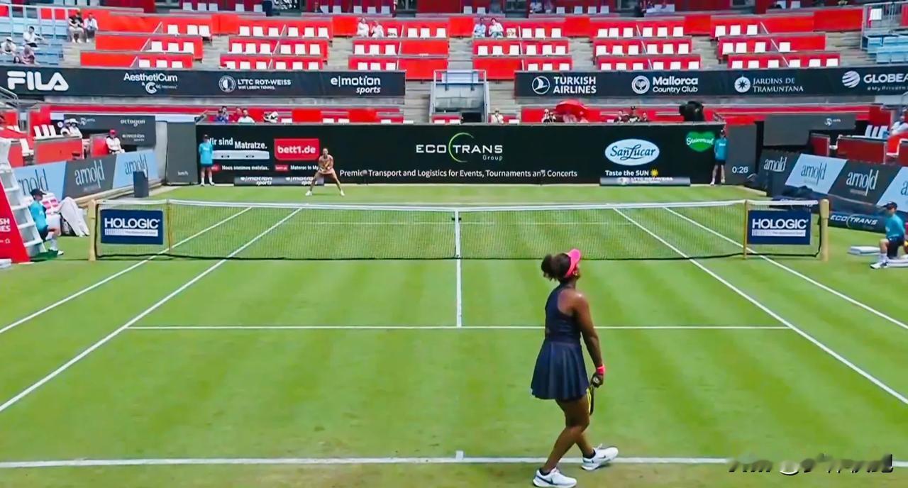 6-4，郑钦文率先拿下第一盘！WTA500柏林站女单首轮正在进行，🇨🇳郑钦文