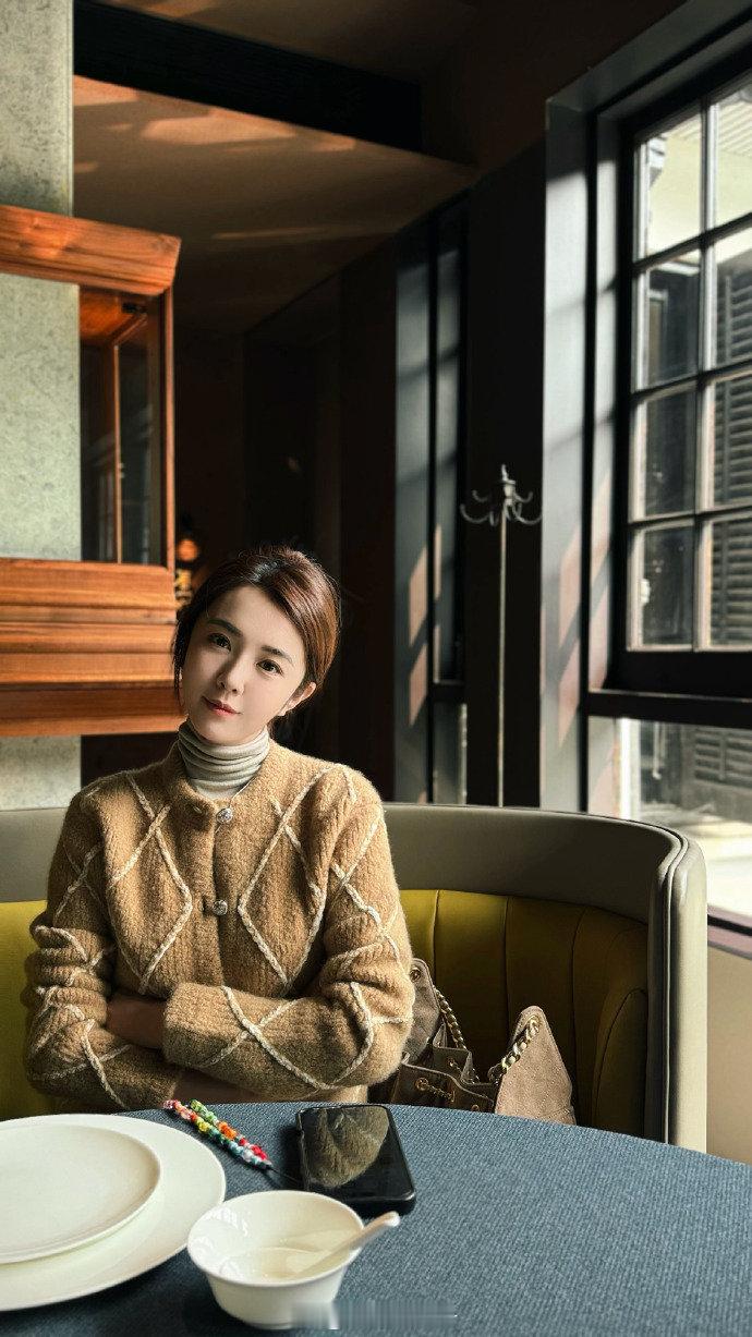 王晓晨是在说谁王晓晨 日子怎么会和谁过都一样 王晓晨发文：“吃了不合适的药，引发