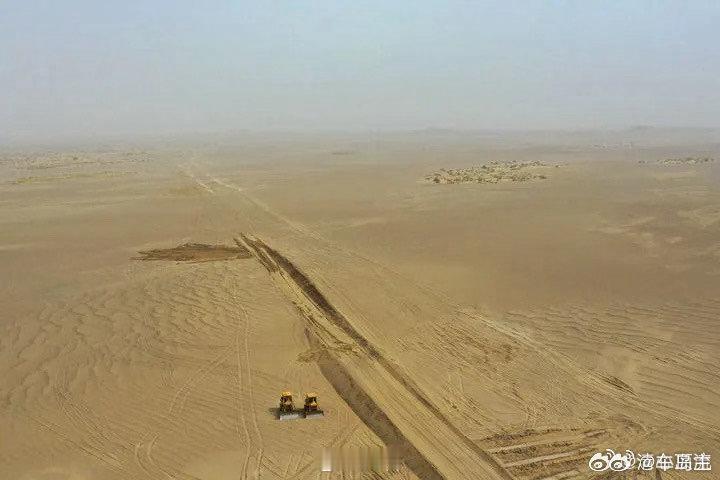 被中国人的沙漠植树奇迹震撼了中国四大沙地之一的 毛乌素 沙 地，绿化率已从不足0