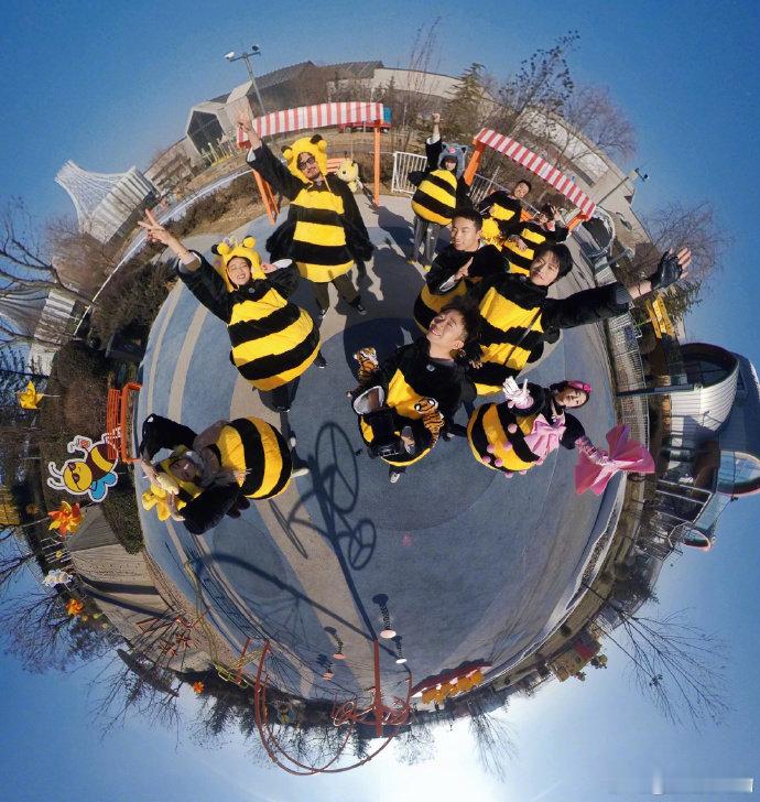 周五晚高疯《周五晚高疯》才是周五的正确打开方式！路透里全员疯玩，正片 gkd，见