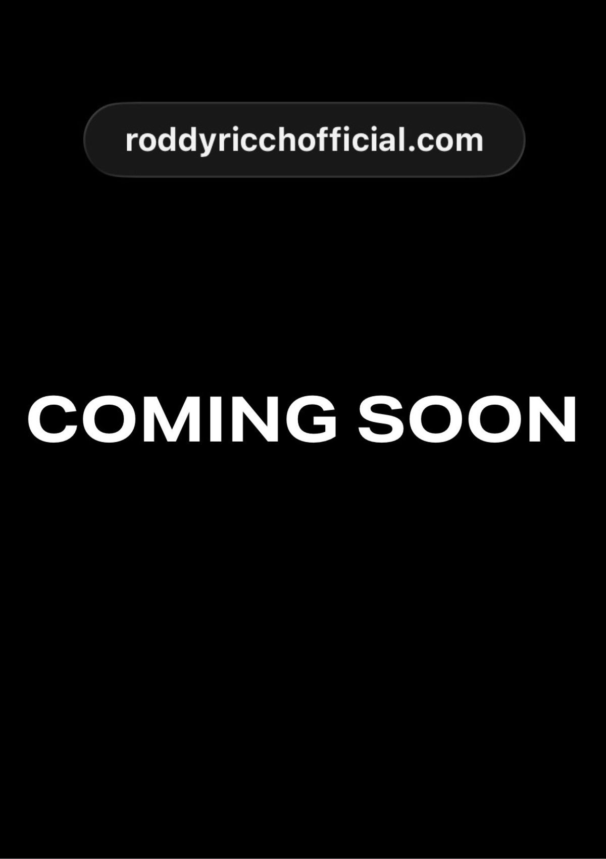 ？！强强！？Roddy Ricch 第256次登陆上岸？他的官网显示一个“com