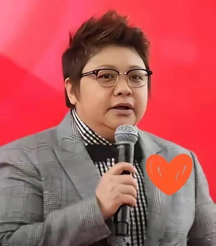 香港大埔火灾各界驰援，韩红捐1000万太让人动容

香港大埔火灾牵动人心，霍启刚