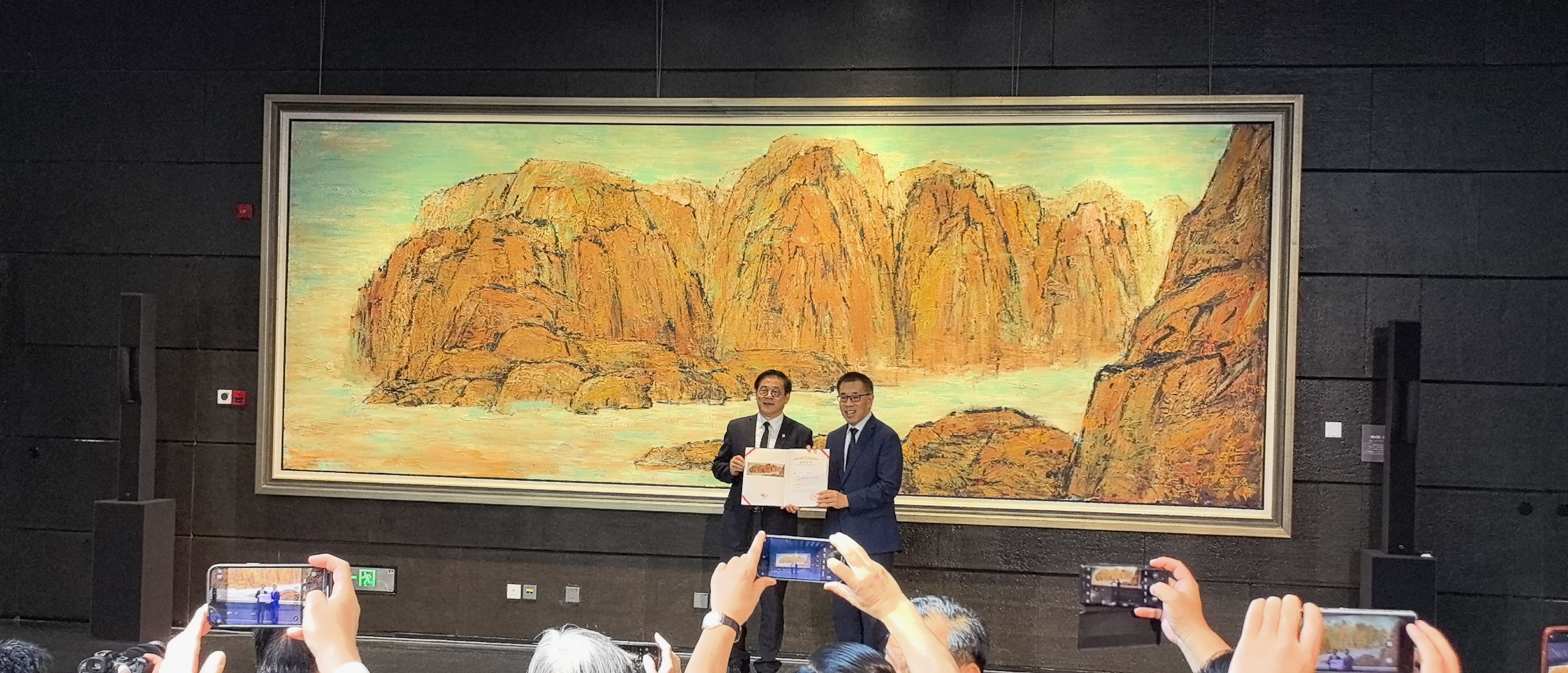 徐里，我记住你了文/司马南今天又走错路了。下午2:30徐里作品捐赠仪式，我答应参