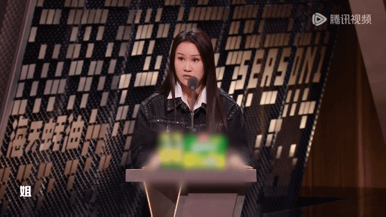 艾福杰尼问步惊云用母乳还是奶粉步惊云分享和艾福杰尼的第一次见面，刚生完娃的艾福杰