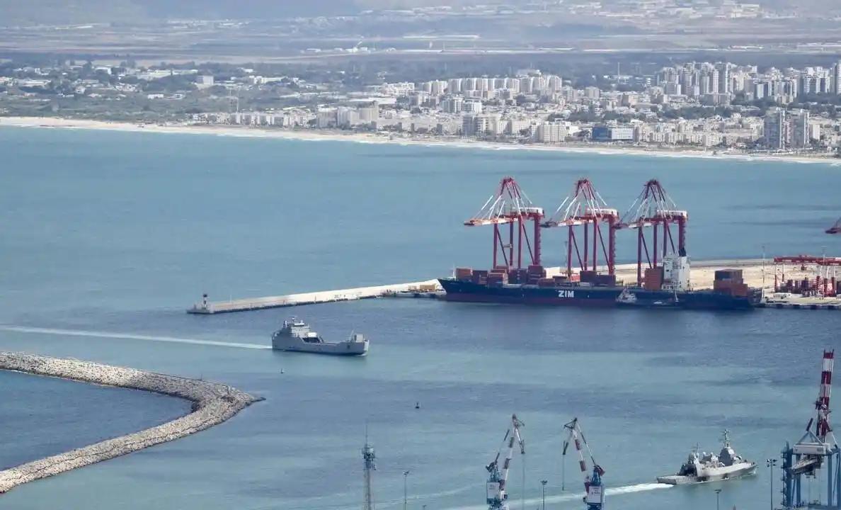 当地时间2026年2月28日，中东局势急剧升温，全球能源运输咽喉要道霍尔木兹海峡