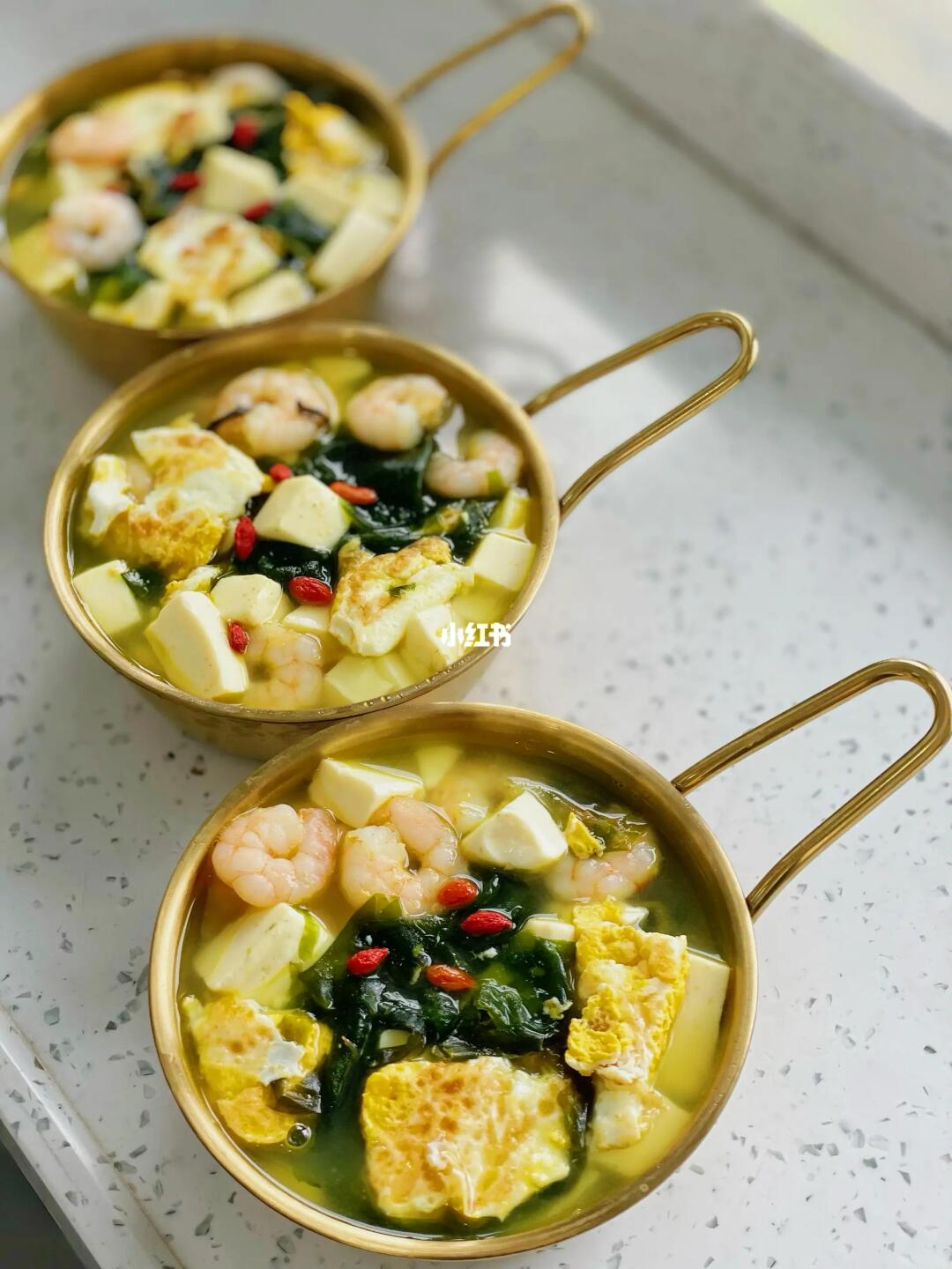 干净饮食的快乐|裙带菜虾仁豆腐汤