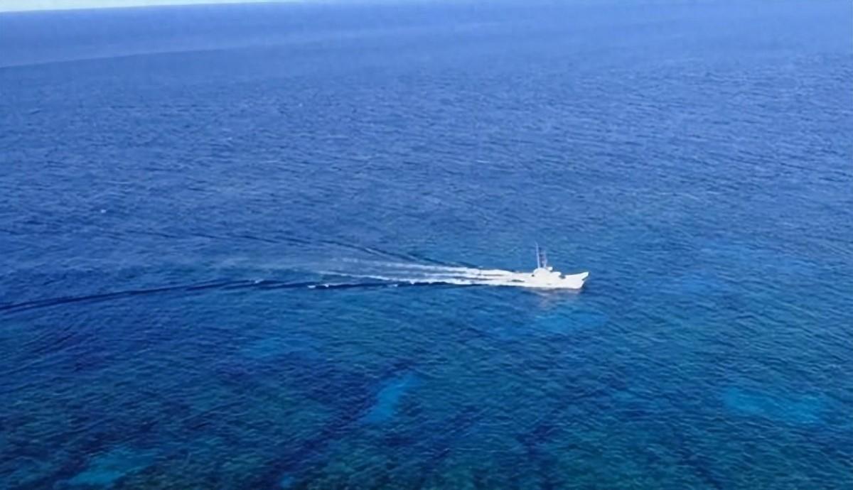 谁能想到，4月17日凌晨4点02分，日本海上自卫队“雷”号驱逐舰，竟一声不吭地扎