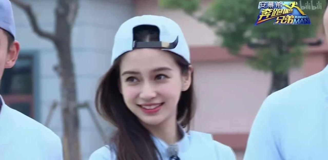 谁懂这张脸呀！美翻了！
神仙颜值 从小美到大是什么样的体验 女明星 向全世界安利