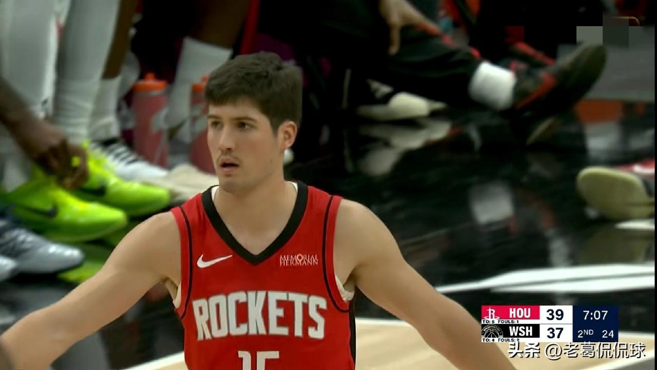 火箭当家控卫谢波德的数据真是无比的华丽！在今天火箭客场以123：118力克奇才的