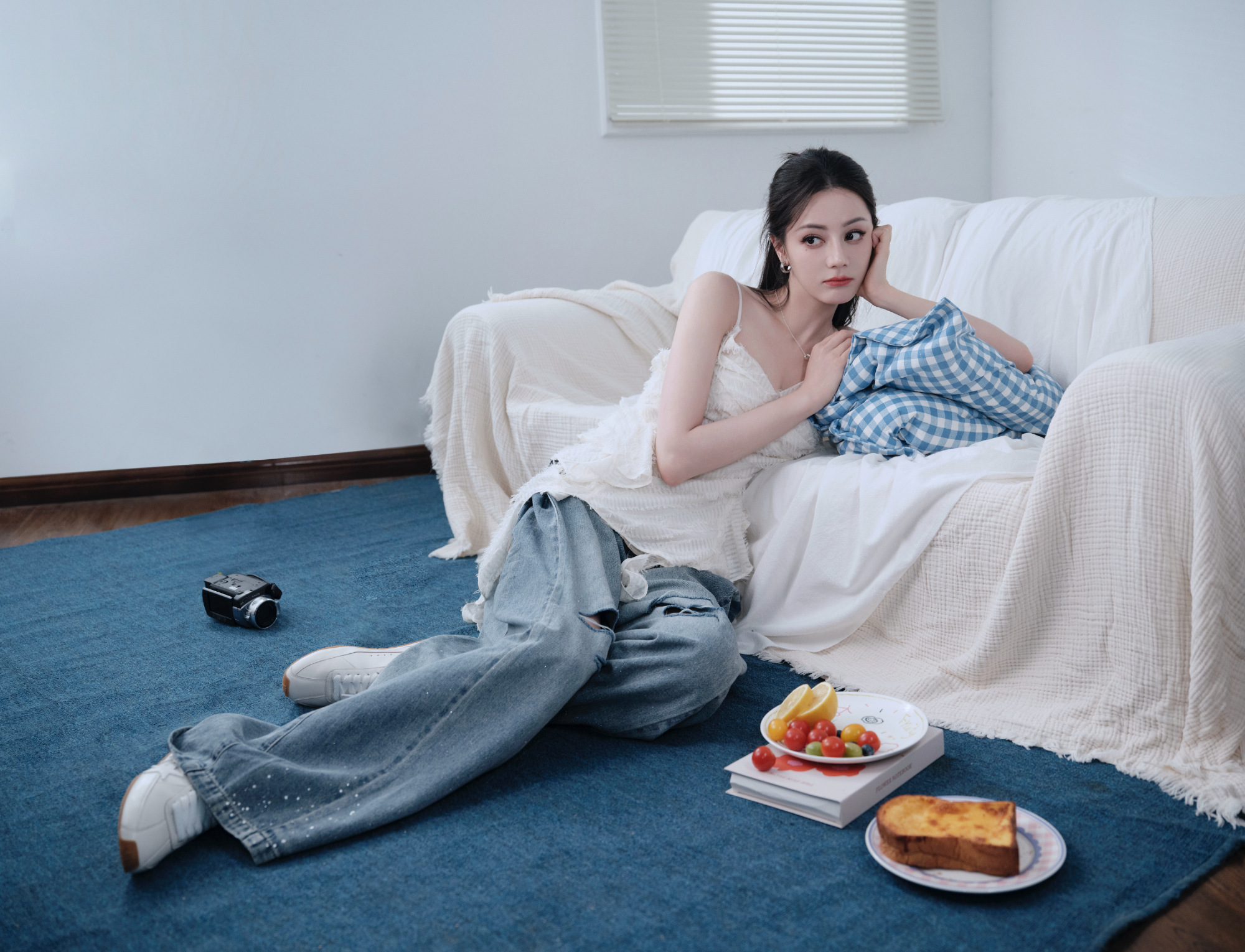 迪丽热巴[超话]迪丽热巴益起来 dlrb每日一善人生不怕起点低，就怕没追求；不怕