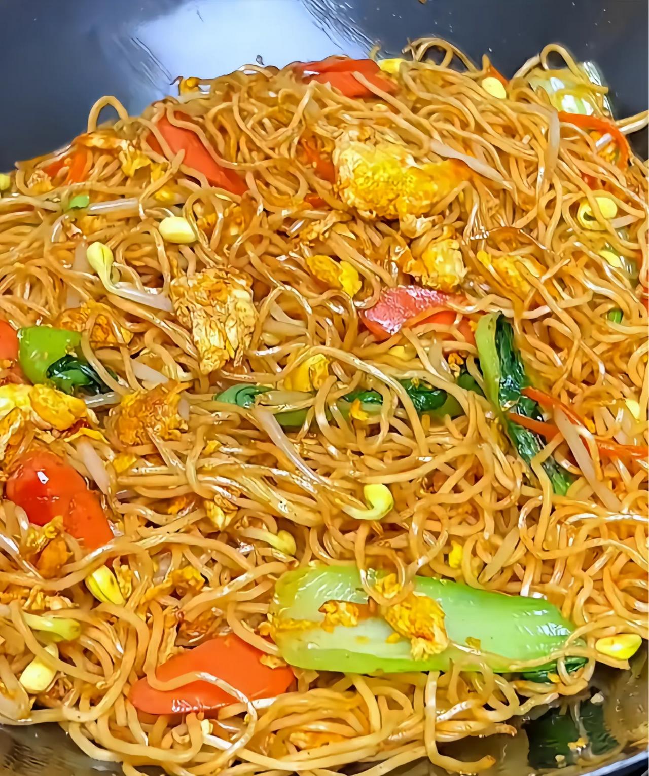 月薪超过一万的男人
我想问：你
咱们实话实说不吹牛
就说你已经月入过万了
“15