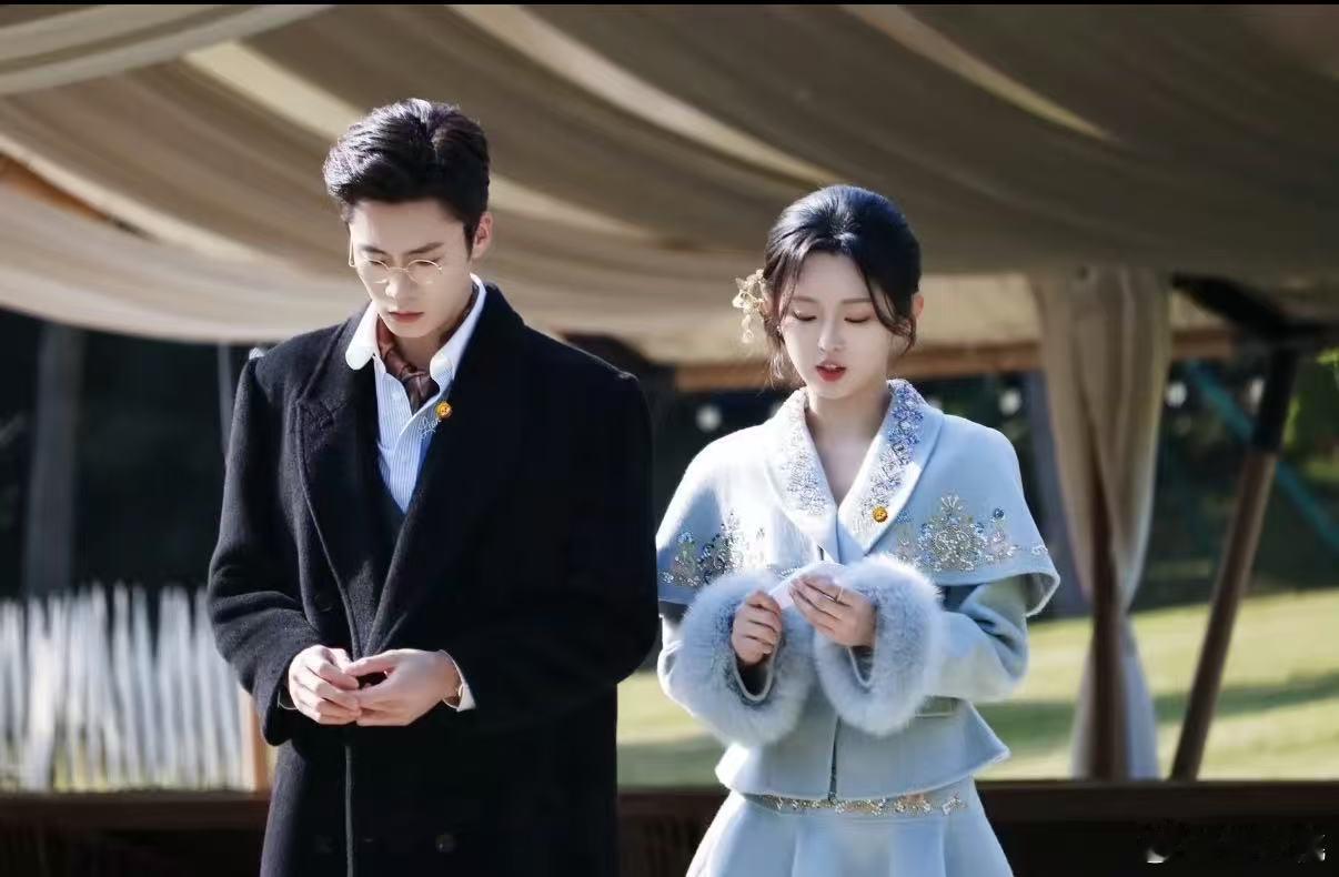 我老了之后嗑糖就这样英宝在《太奶4》里的嗑糖视角太独特啦！她以八十岁的阅历和心态