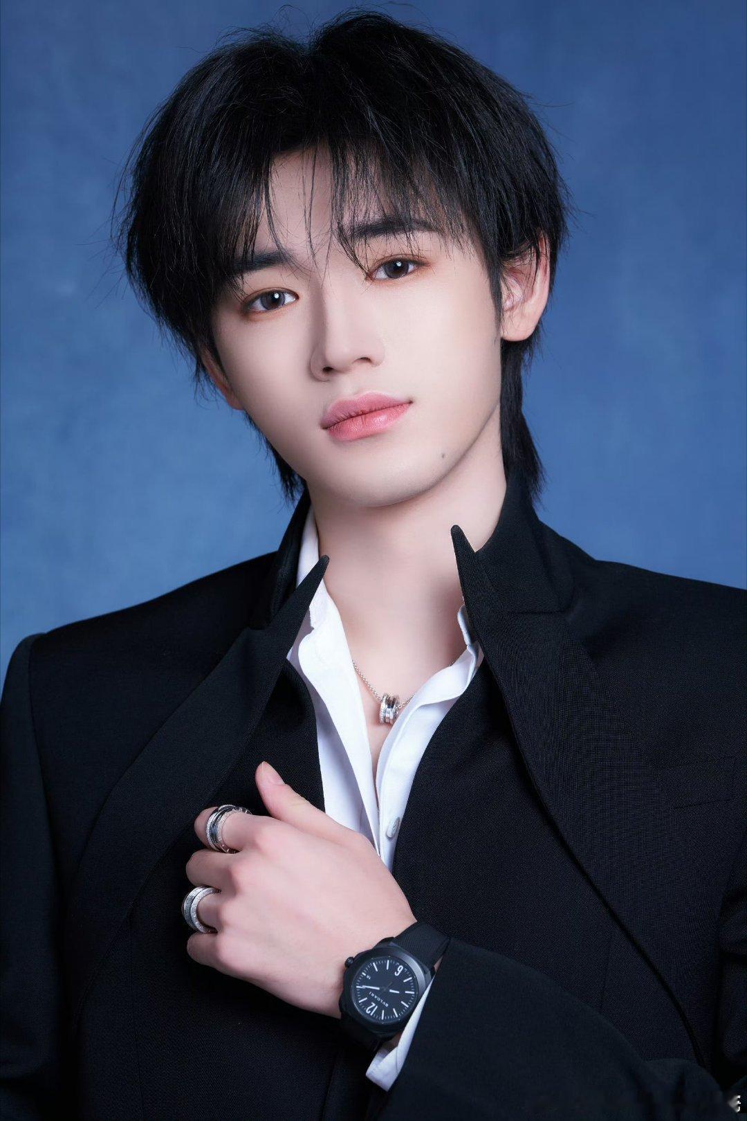 宋亚轩今天不是珍珠小子是帅气小子宋亚轩今天做帅气小子 宋亚轩今天不是珍珠小子，化