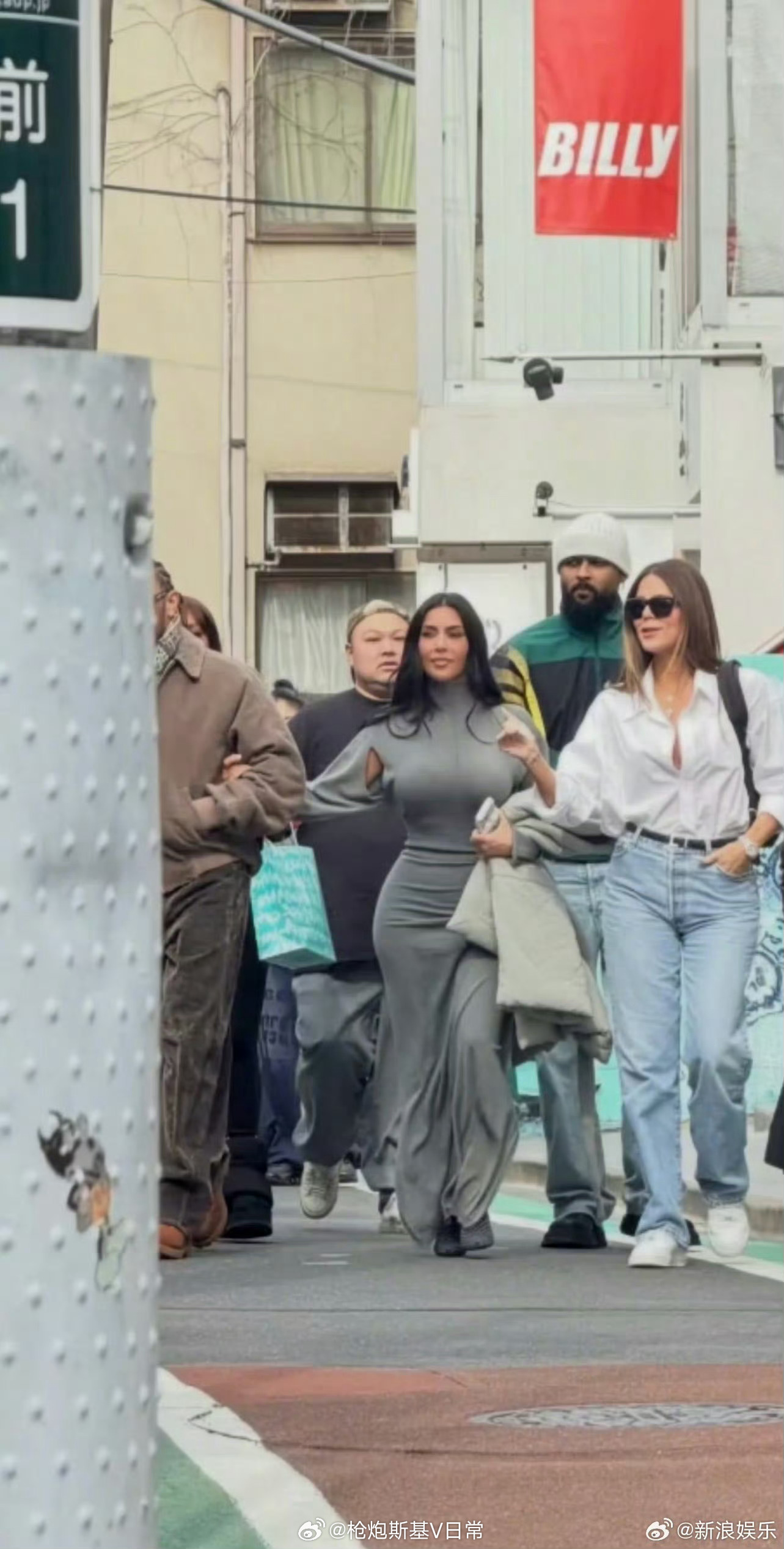 金卡戴珊汉密尔顿承认恋情 路易斯这是一点都不注意风评的吗。