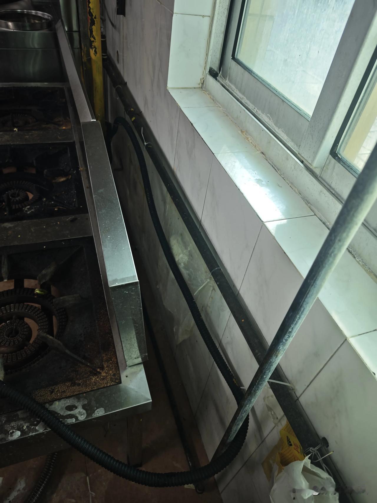 幸不辱命，昨天按时完成任务，踏踏实实下班了。

领导下了死命令，下周有安全检查明