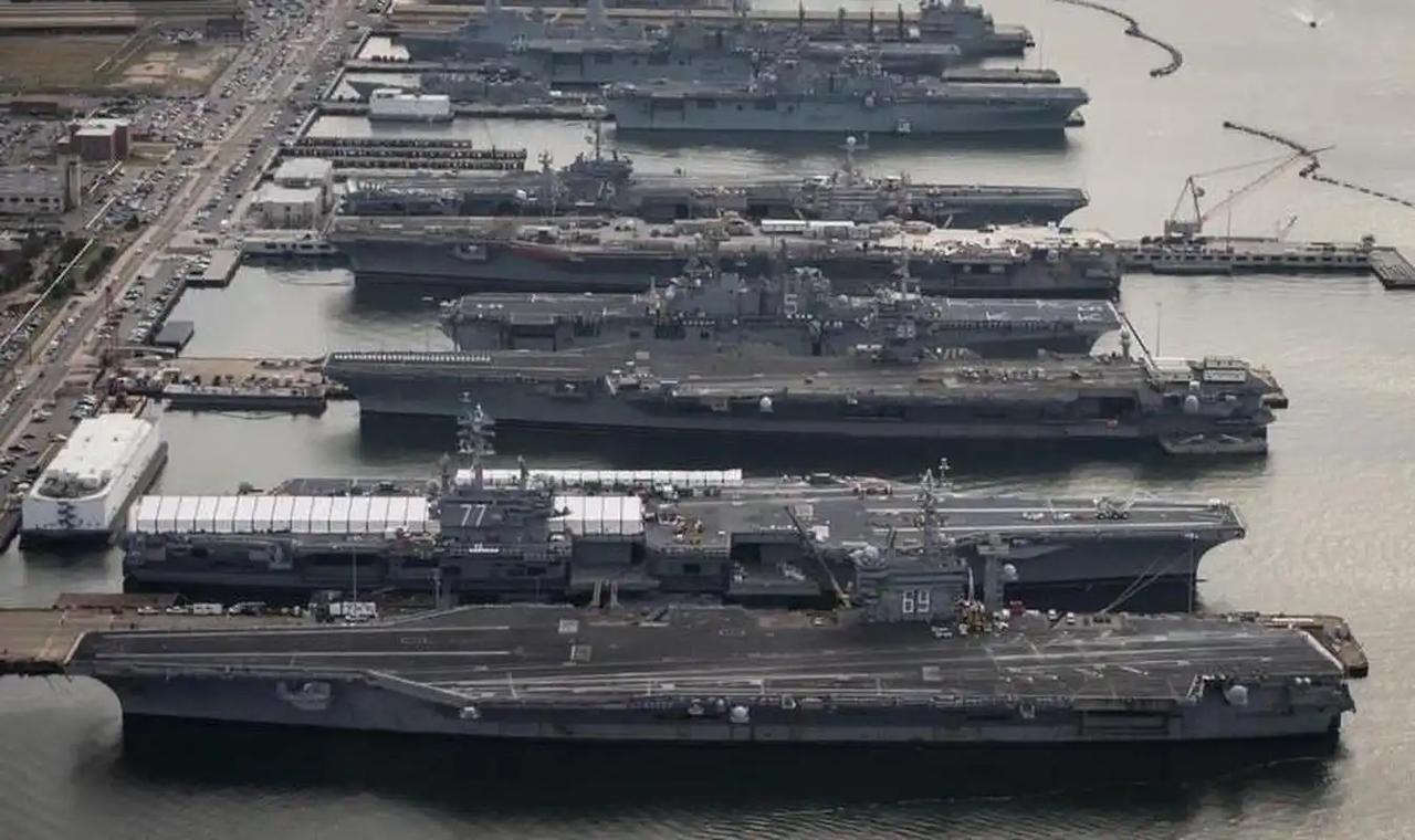 为何美国债务高达37万亿美元，还能养得起11艘航母？其实我们都被骗了，美国债务3