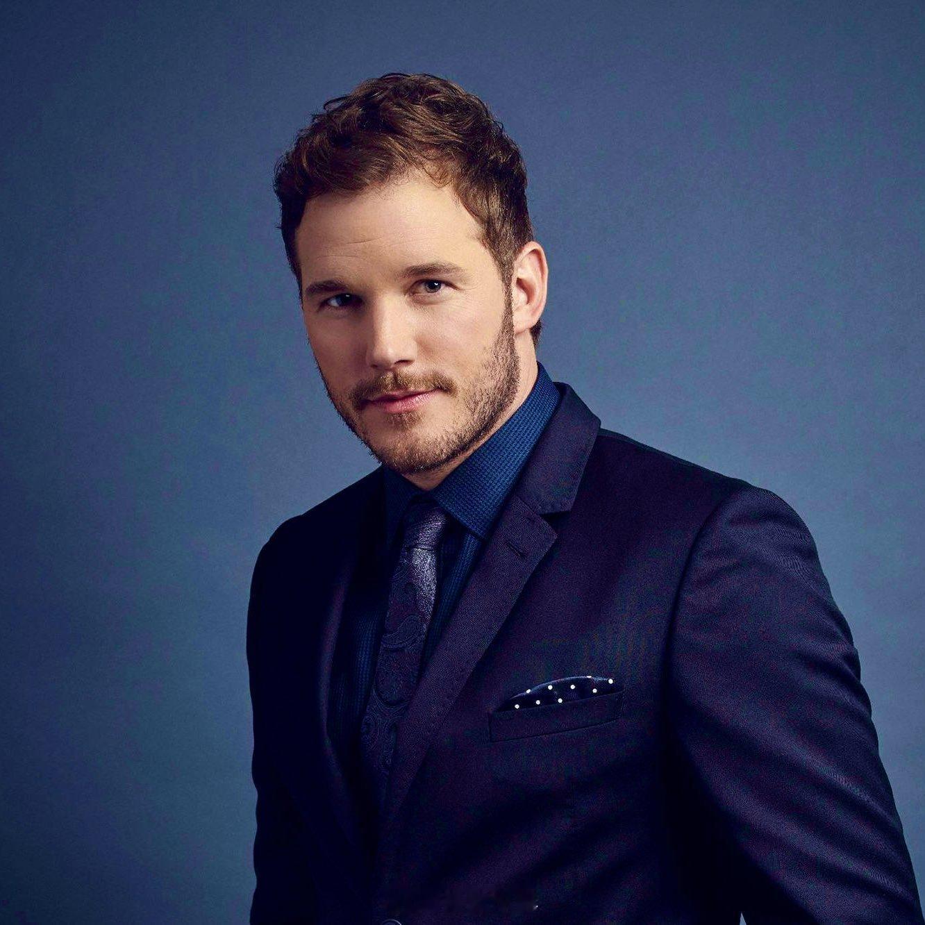 克里斯·帕拉特已确认他不会在DC电影宇宙中扮演蝙蝠侠🦇“我给詹姆斯发了一张我戴