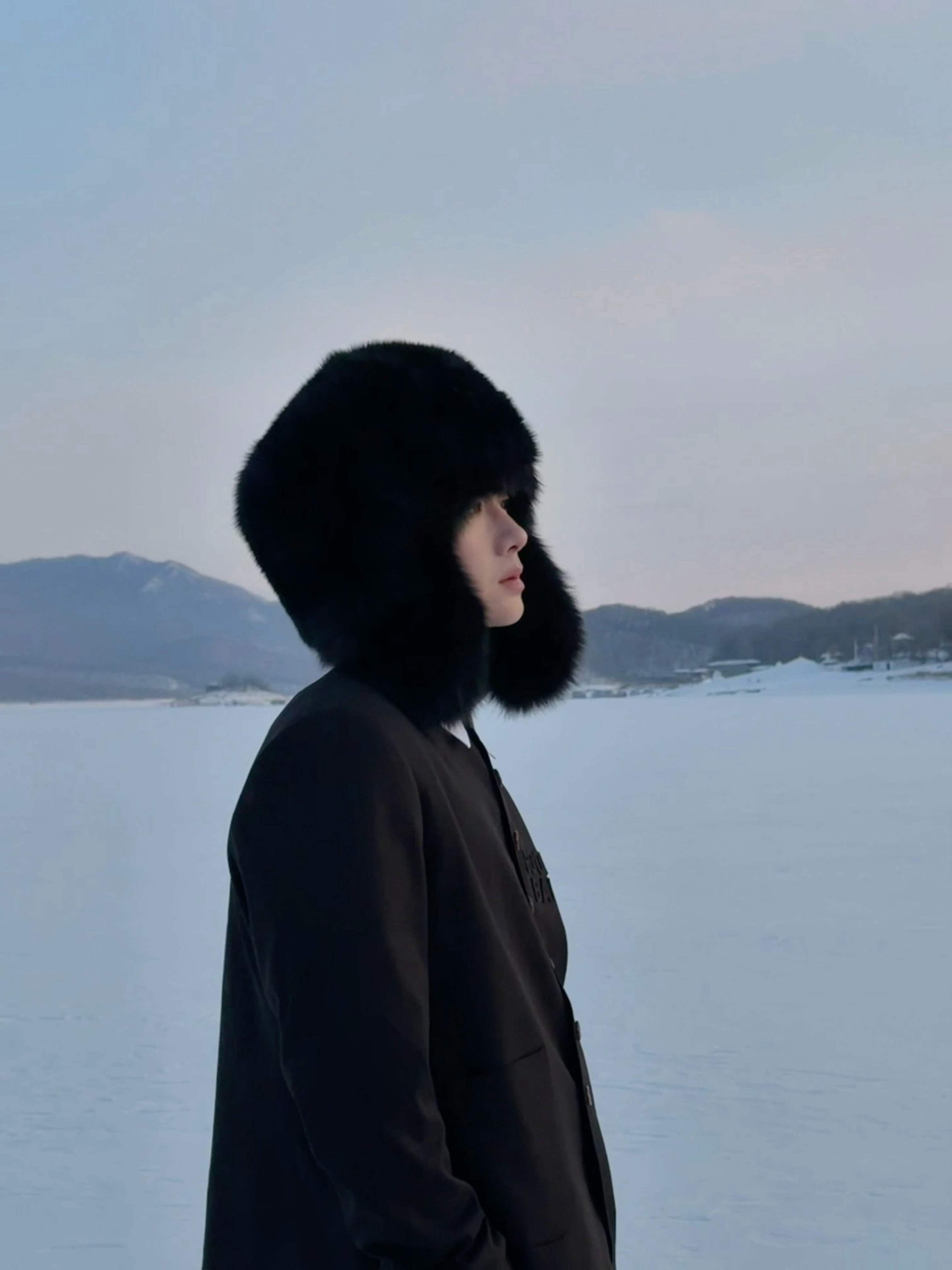 白敬亭微博之夜花絮掉落 