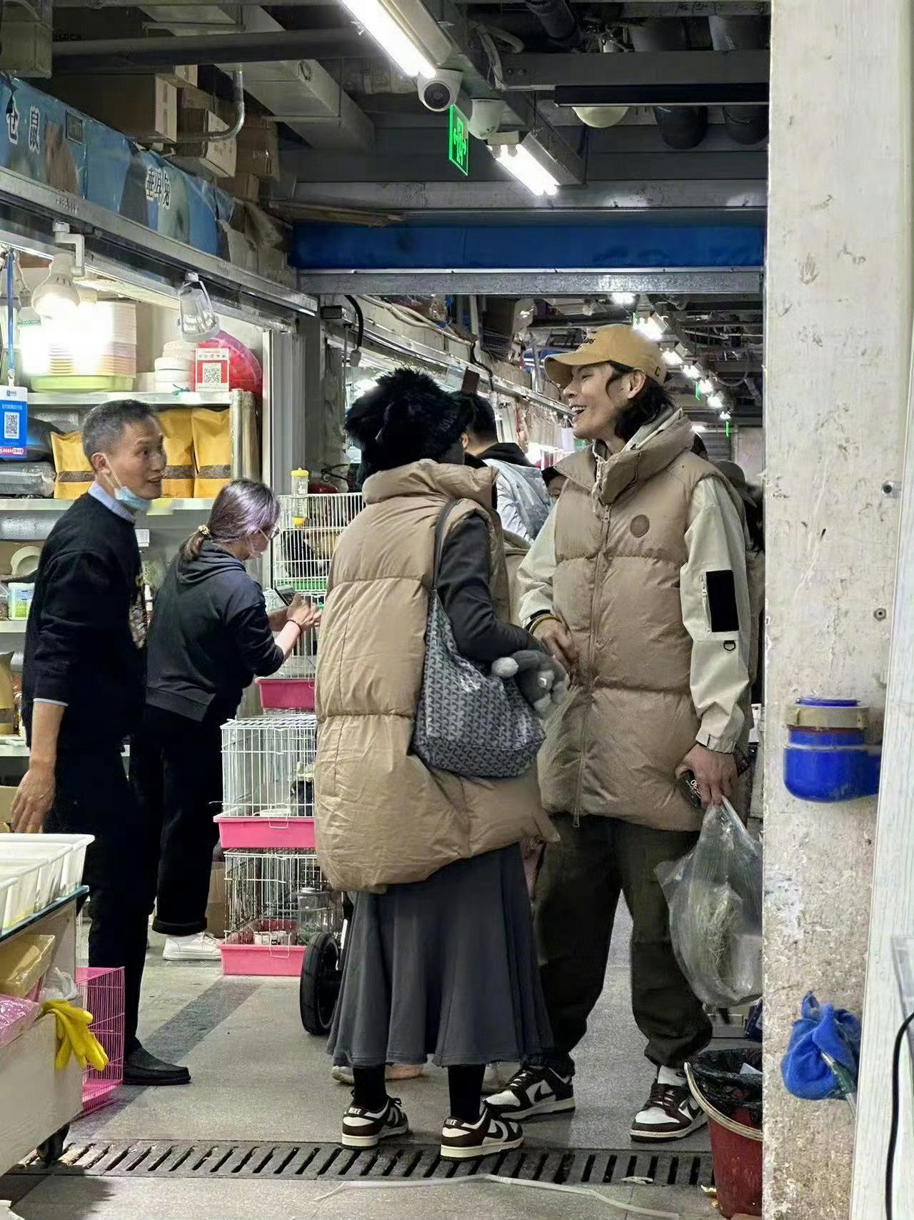 #向佐说一点都不介意别人叫他郭碧婷老公# 这有什么好介意的呢，本来就是郭碧婷老公
