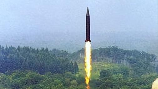 黎巴嫩真主党动用新型弹道导弹，远程精准打击以色列中部空军基地。

3月17日，一