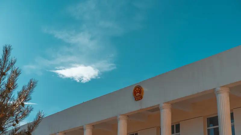 在法治社会，“老赖”的生存空间越来越窄。
从治理手段看，法院会广泛“晒”出“老赖