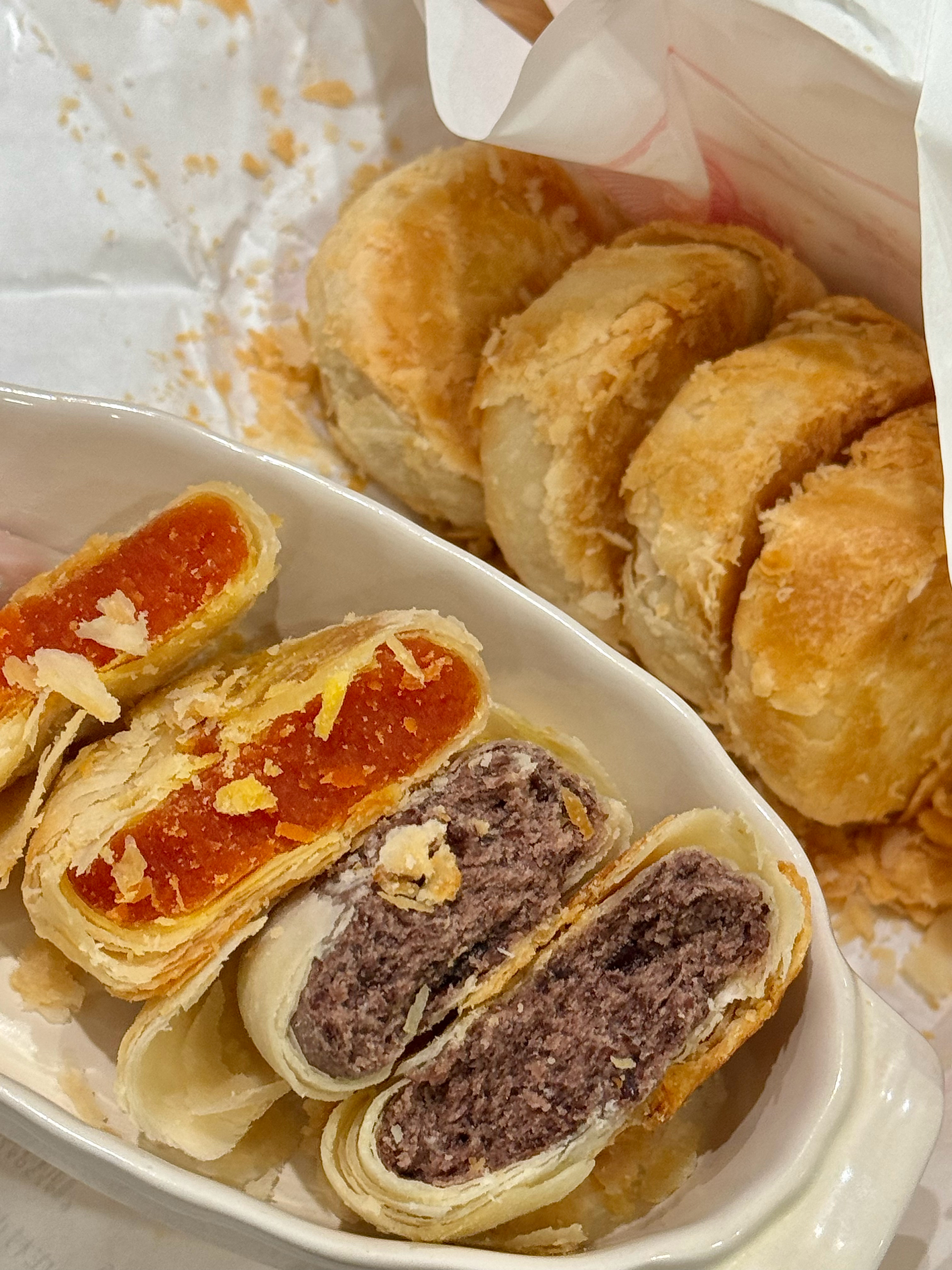 一周一个好吃的！快中秋了推荐一个i酥皮快乐月饼—黄庄月饼蛋香浓郁的传统酥皮，层层