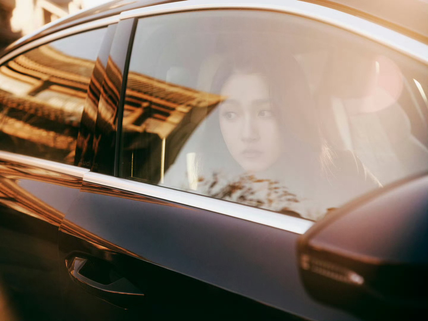 曝关晓彤喜提新车想坐姐姐的副驾