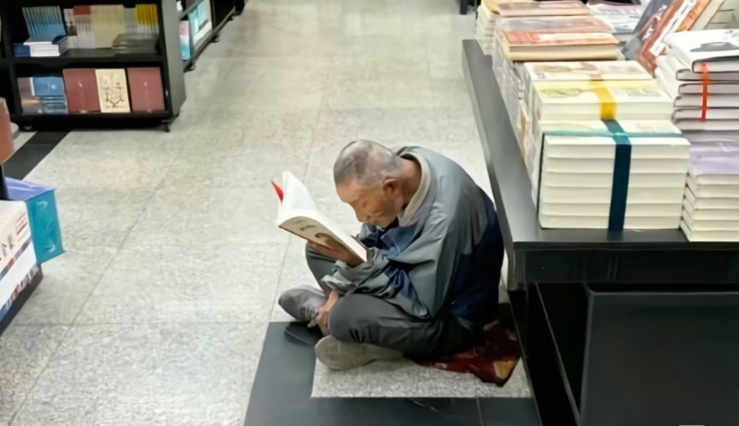 有市民投诉杭州图书馆内有流浪汉难以接受，杭图回应完整内容:我无法拒绝他们进来读书