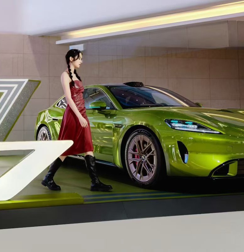 如果不是“前额叶”凸出，我真猜不出是什么车！