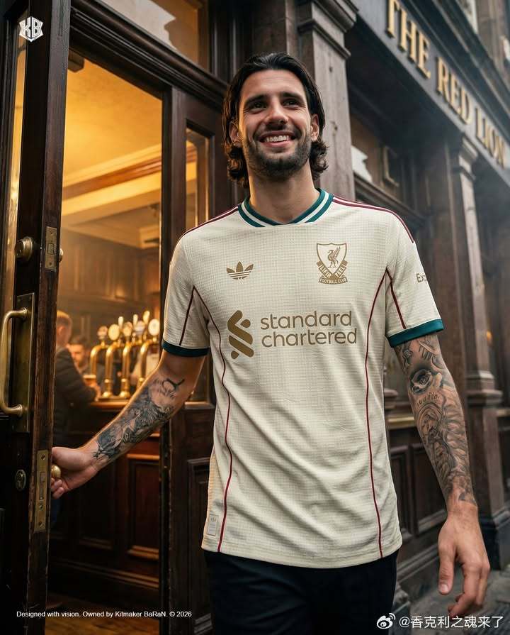 愚人节的产品，说这一套是下赛季的客场球衣  利物浦