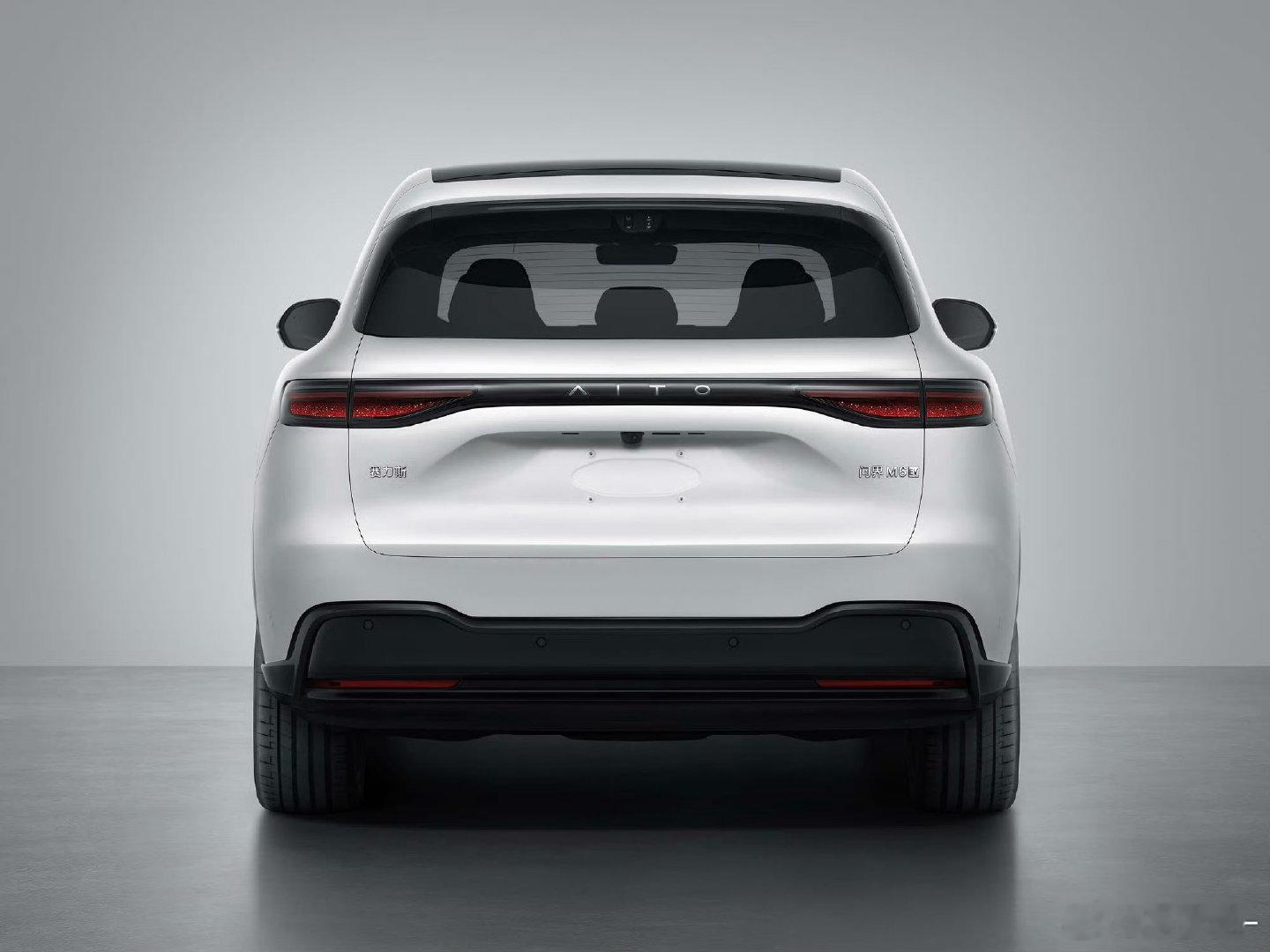 问界M6身份证照片上的第4款轮毂怎么看着这么眼熟 天津