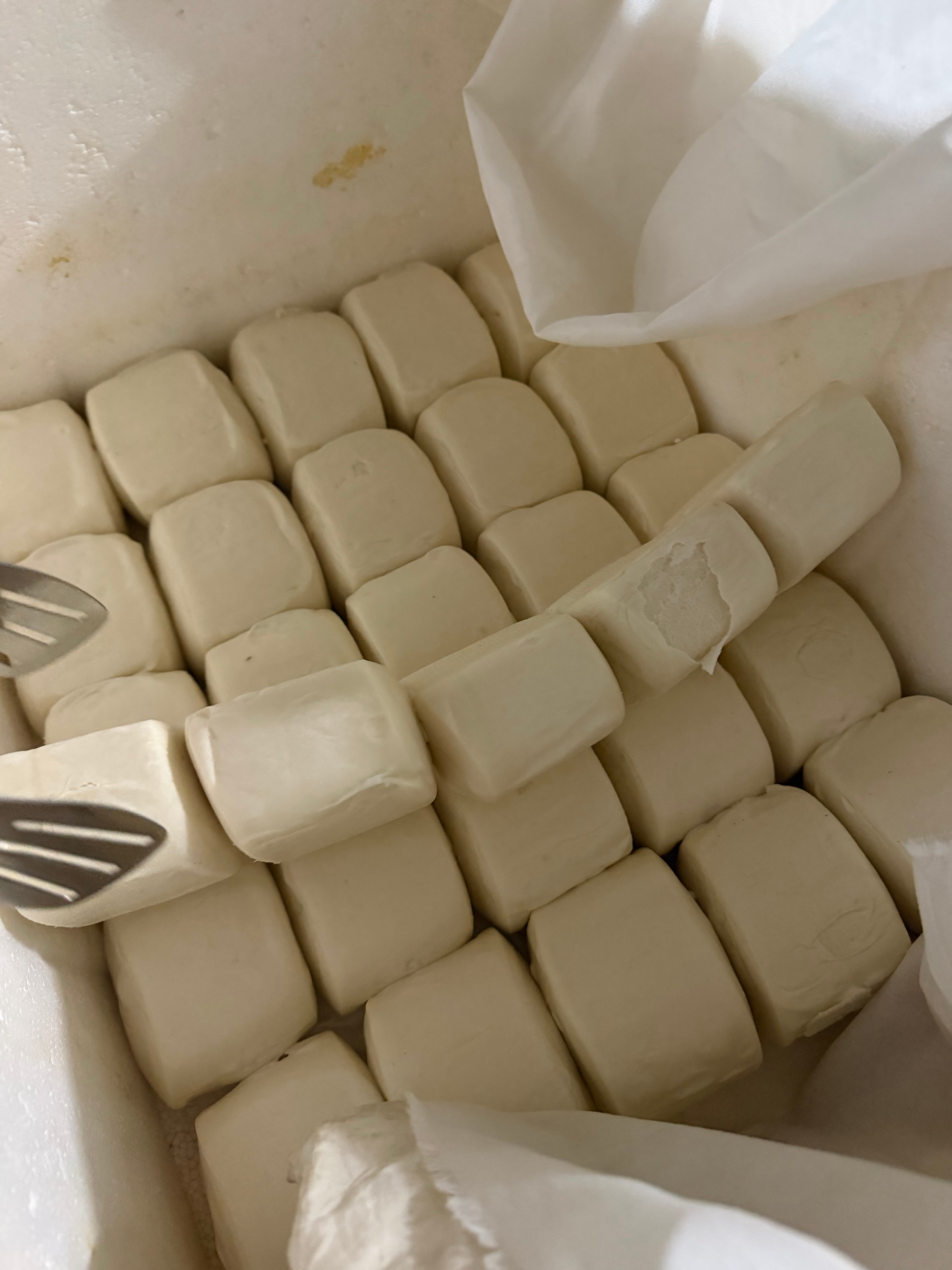 回答下，吃的馒头，都是超市买的，不是自己蒸的，自己蒸很费时间又麻烦，没有买的方便