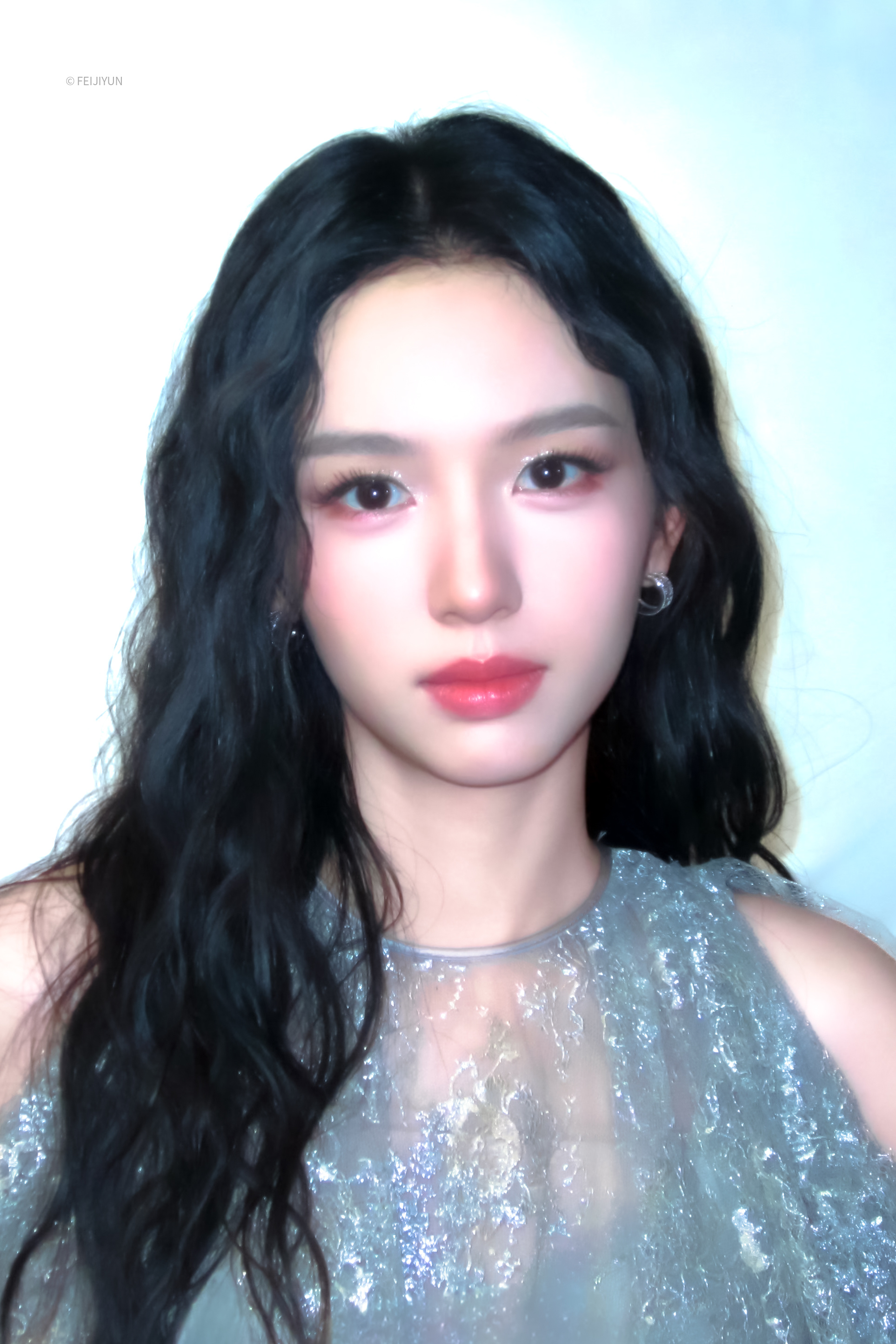 濯清蝶🧚🏻周也亮相穿普拉达的女王2首映