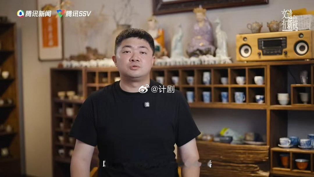景德镇瓷雕传承人谈无语佛走红景德镇顺利申遗实至名归，从八十多年前窑火中诞生的沉思