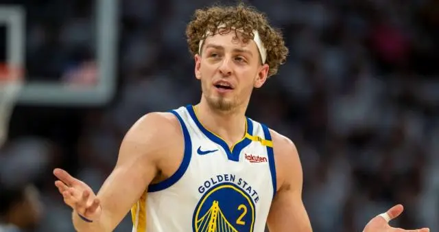 库里缺席勇士一盘散沙 交易市场能否成救命稻草？