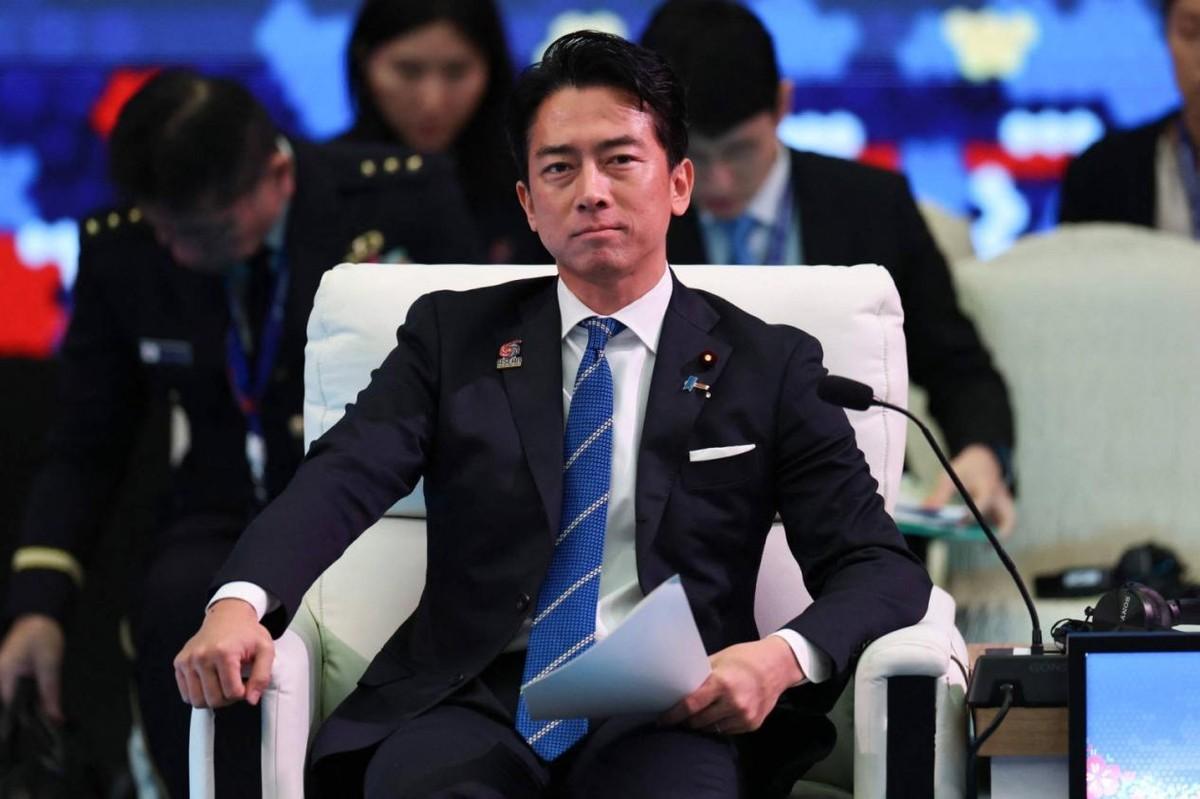 据日本共同社发自宿务的消息，10月28日日本与东盟防长会议上，日本防卫相小泉进次