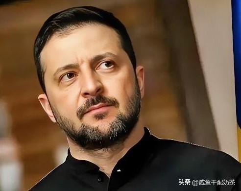 一觉醒来，乌克兰政坛彻底乱套，大战当前，后院彻底起火
 
前线硝烟未散，后方风波