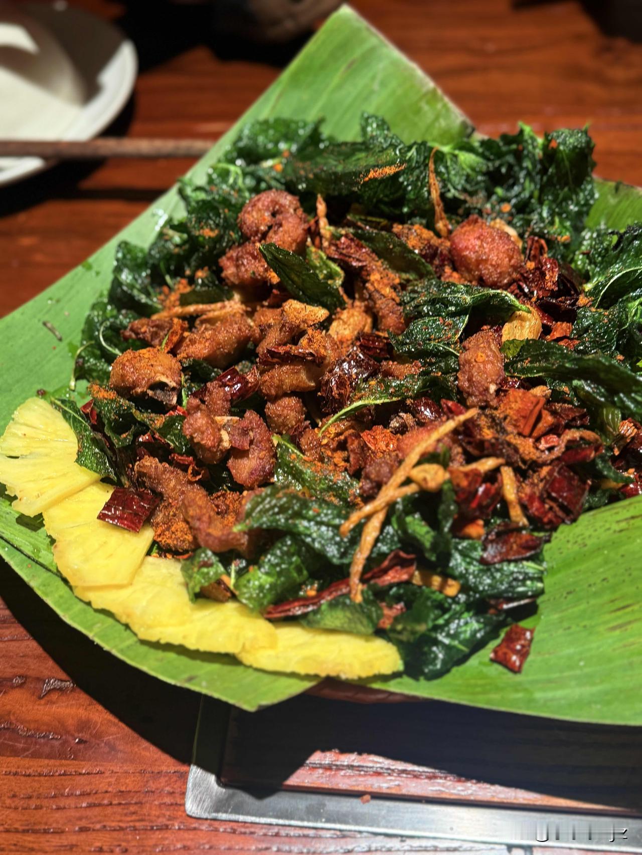 我第一次感觉自己像是食物中毒！
直接拉黑桂林本地的这家云南菜，菜品图已经放下面了