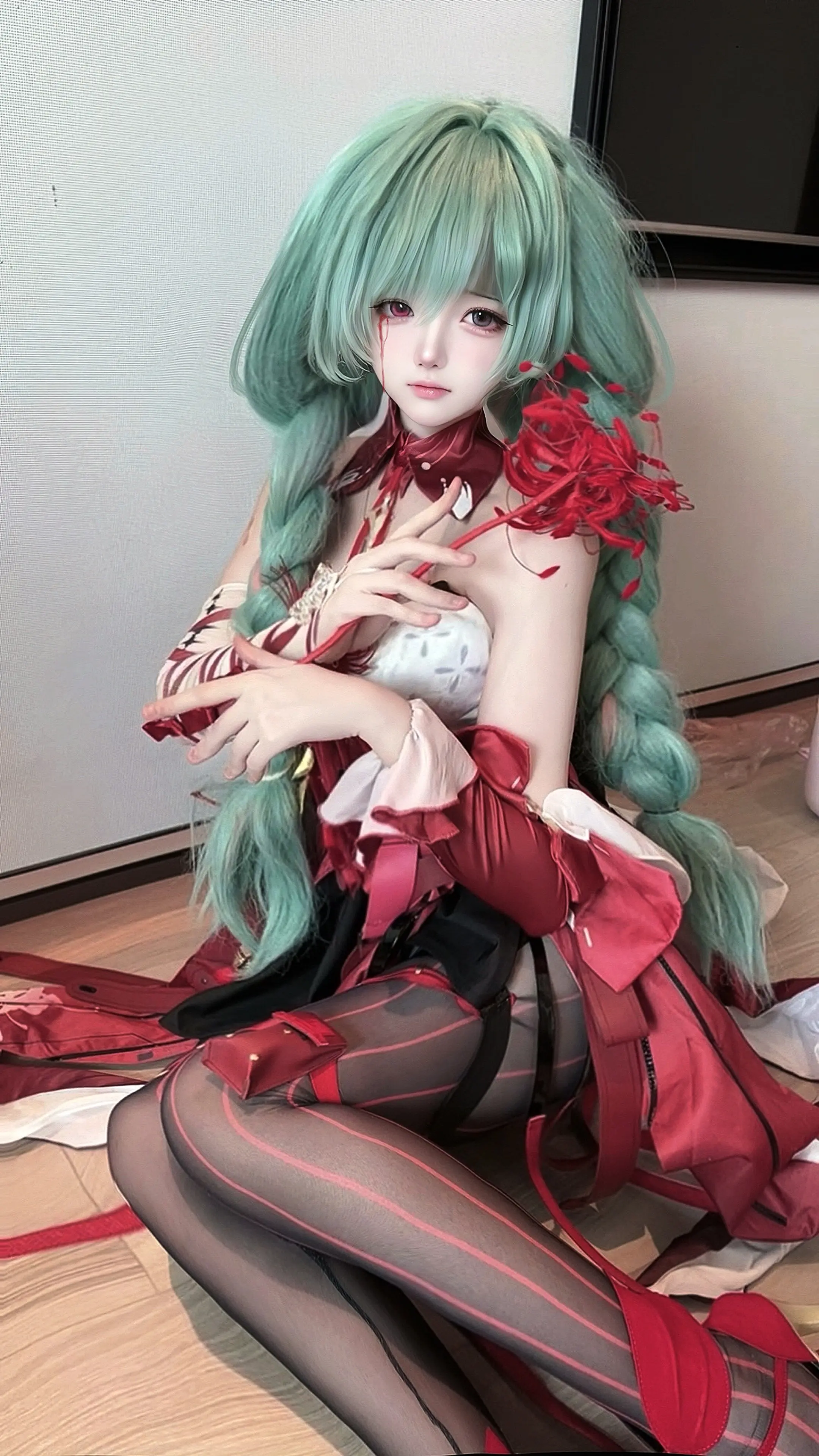 生命未曾垂怜 唯有我仍在聆听。