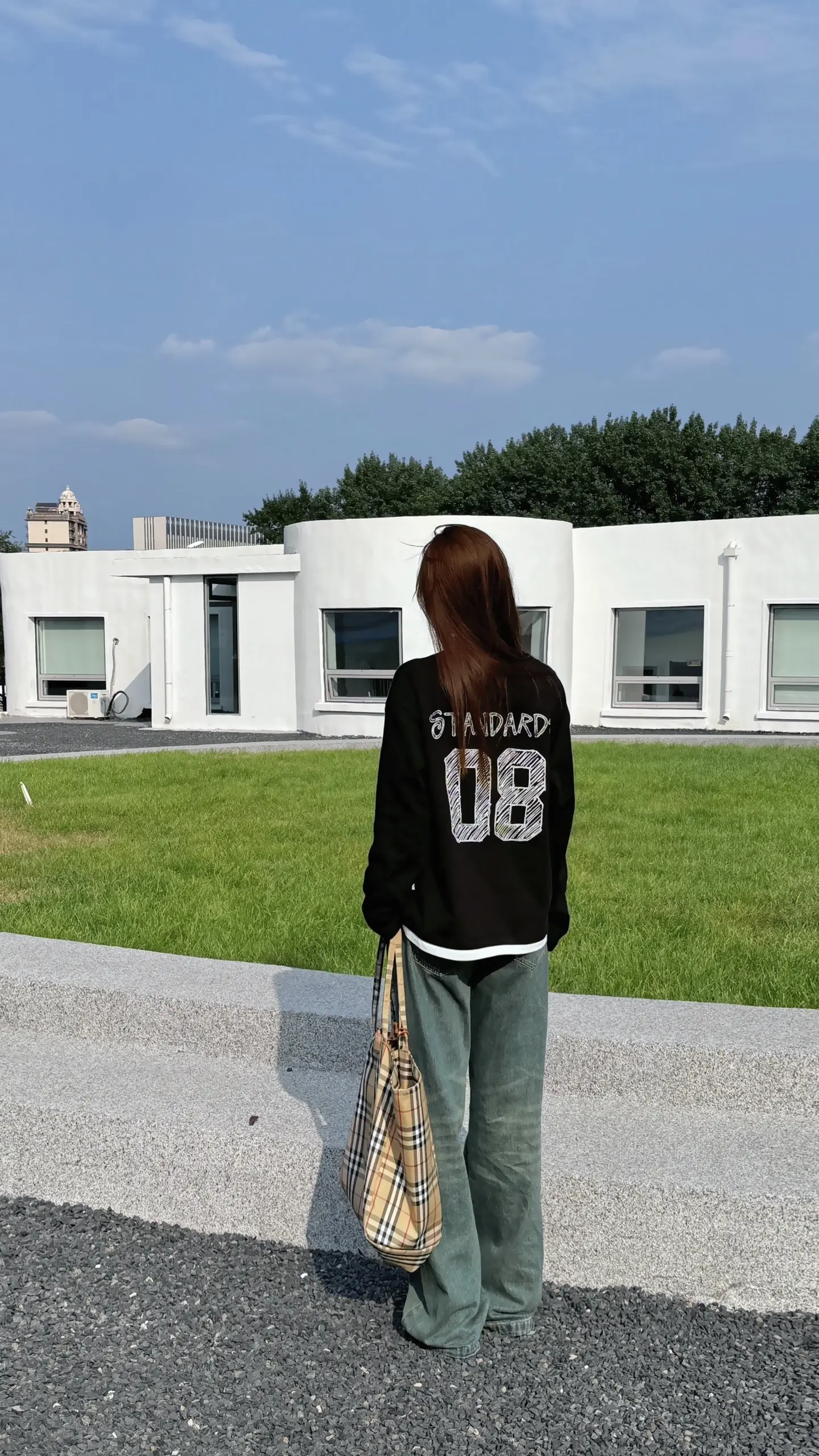 我坚信我的生活会越来越好 越来越幸福 因为我相信我自己