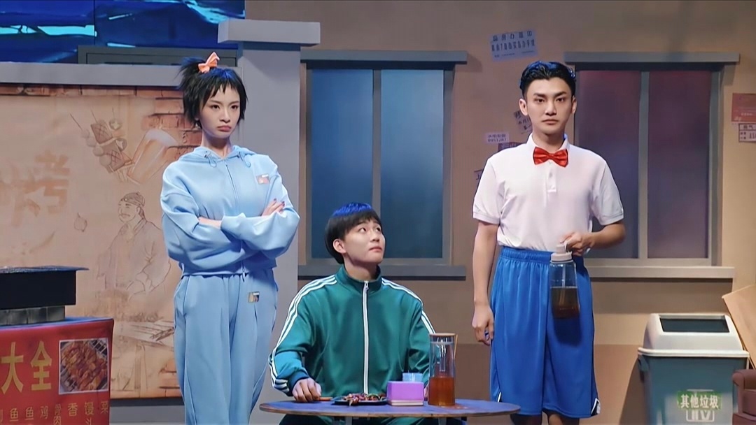 建议大学生尽早社会化学生会那路数，还不够社会的么？哦，是官僚～ ​​​