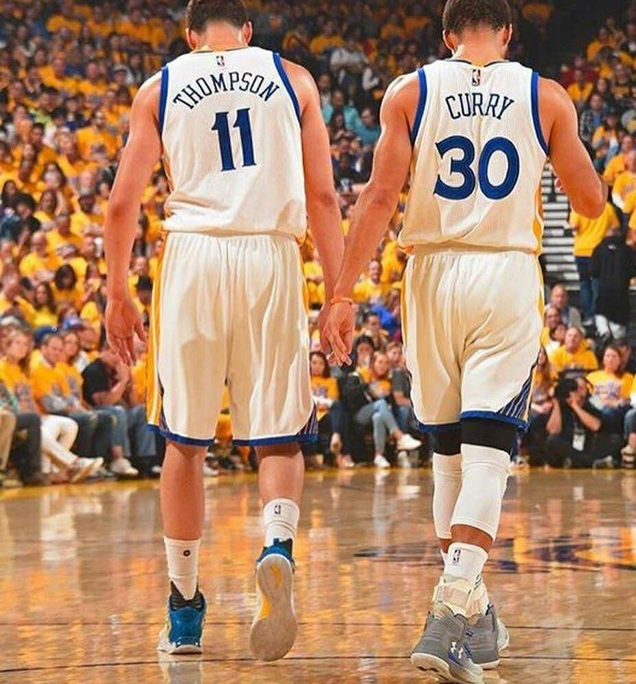 水花兄弟真的该谢幕了，库里未来还至少缺席5场比赛！

今天上午同雷霆的比赛，休息